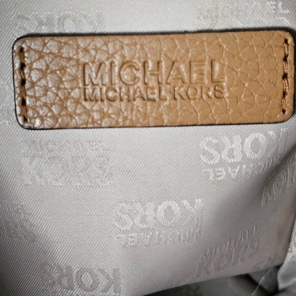 MICHAEL KORS Whipped Chelsea Brown Leather Gold Chain Large Shoulder Bag COA - Picture 7 of 15